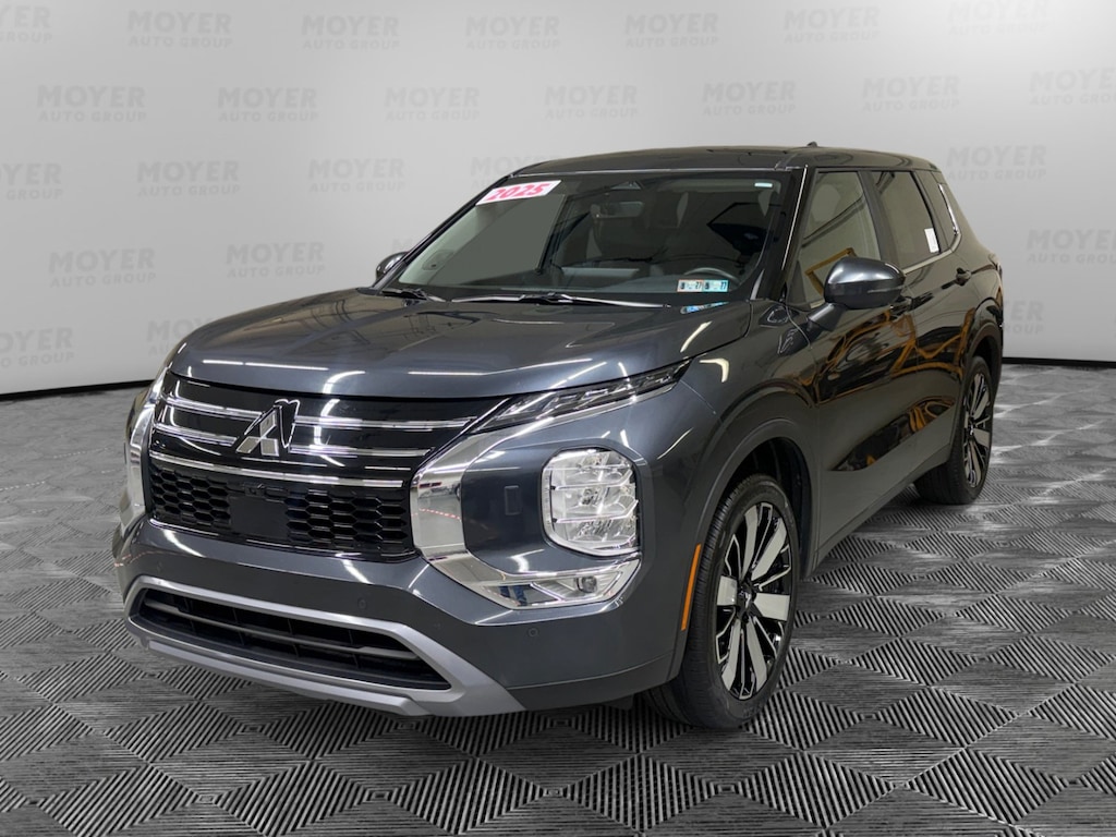Used 2025 Mitsubishi Outlander