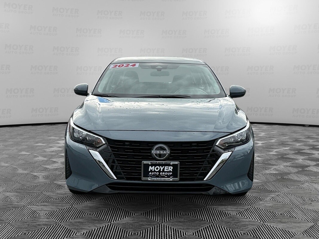 2024 Nissan Sentra SV photo 3