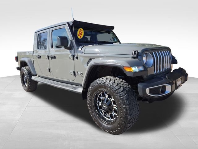 2021 Jeep Gladiator Overland's photo
