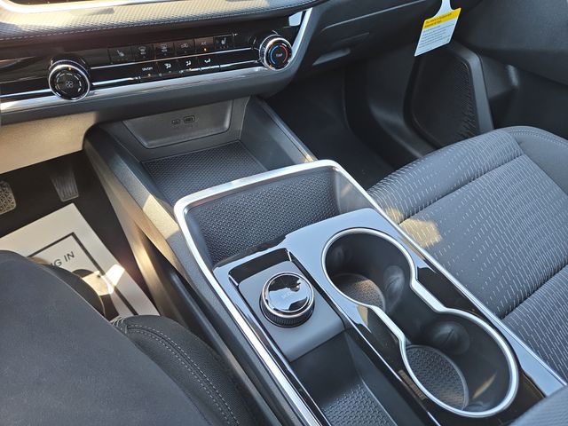 2027 Chevrolet Equinox LT - Photo 21