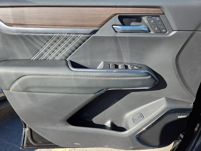 2026 GMC Acadia Denali - Photo 17