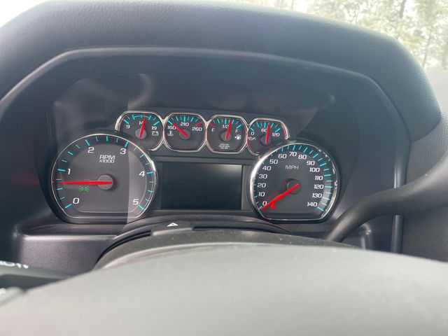 2024 Chevrolet Silverado 5500HD LT photo 4
