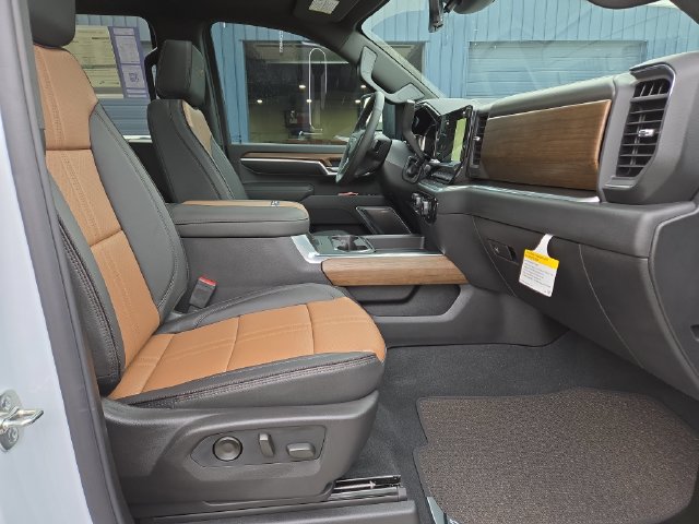 2026 Chevrolet Silverado 3500HD High Country - Photo 38