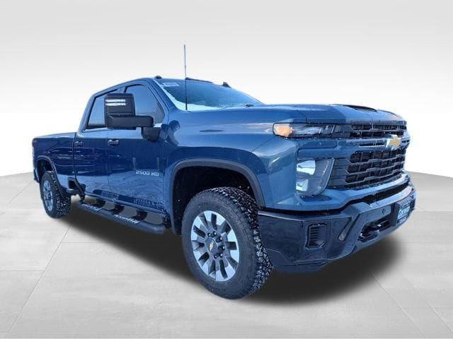 2026 Chevrolet Silverado 2500HD Custom's photo