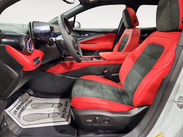 2024 Chevrolet Blazer EV RS photo 2
