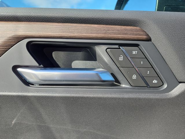 2026 GMC Acadia Denali - Photo 18