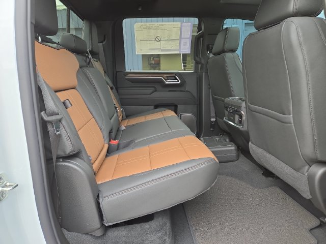 2026 Chevrolet Silverado 3500HD High Country - Photo 37