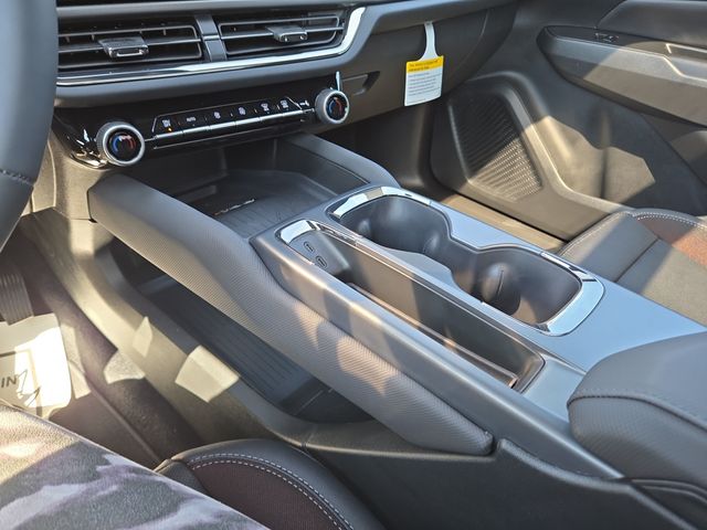 2025 Chevrolet Equinox EV RS - Photo 26