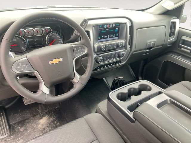 2024 Chevrolet Silverado 1500 LT photo 3
