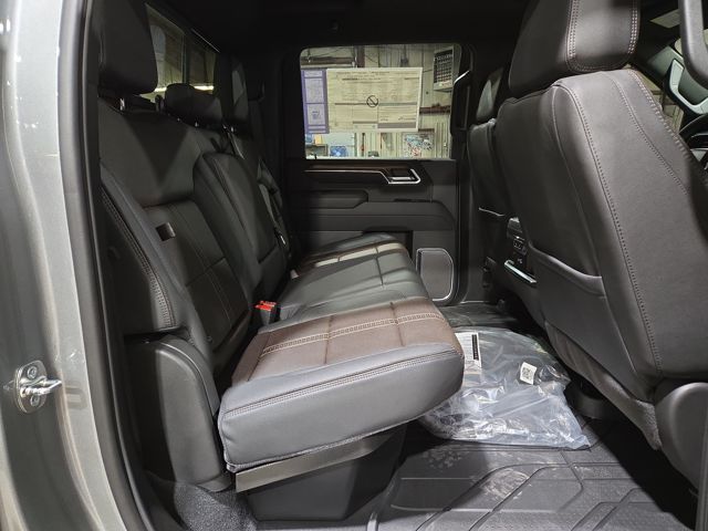 2026 Chevrolet Silverado 3500HD High Country - Photo 37