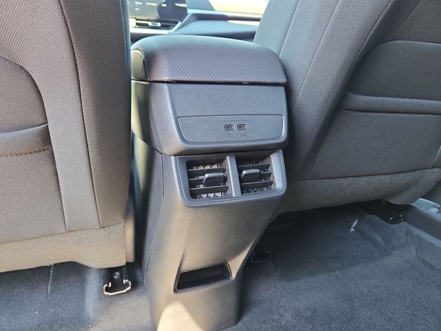 2027 Chevrolet Equinox LT - Photo 29