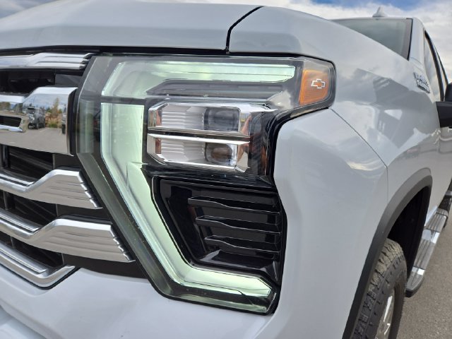 2026 Chevrolet Silverado 3500HD High Country - Photo 6