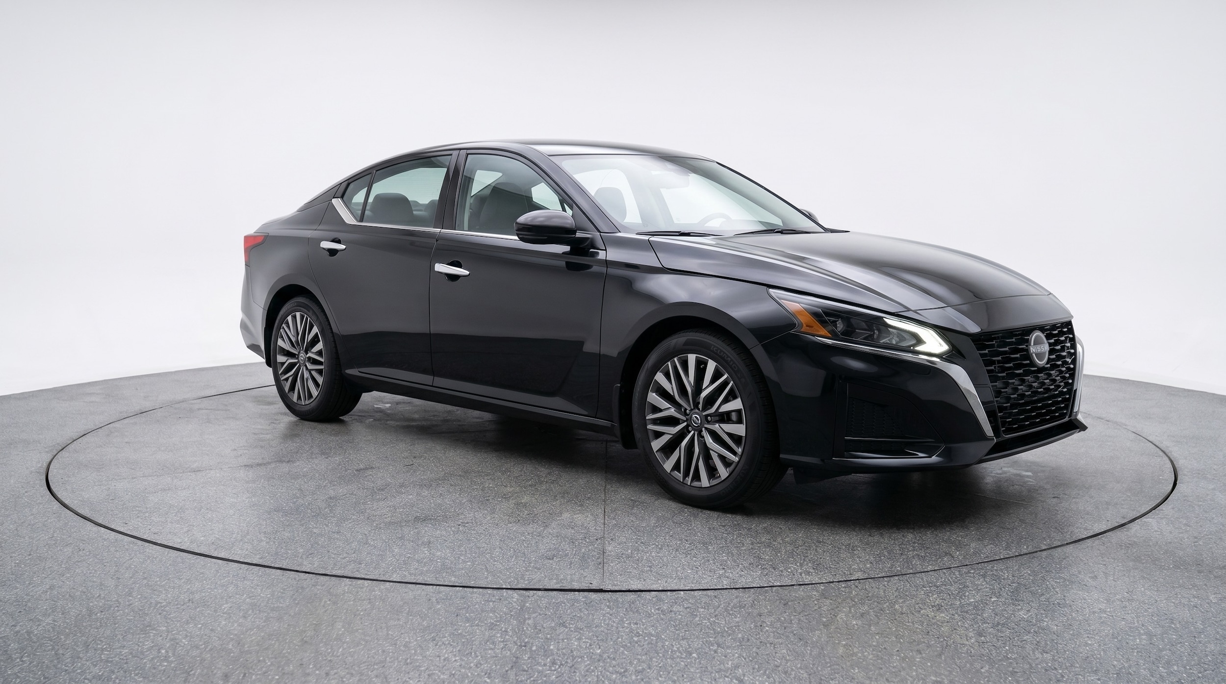 Thumbnail: 2025 Nissan Altima - 1