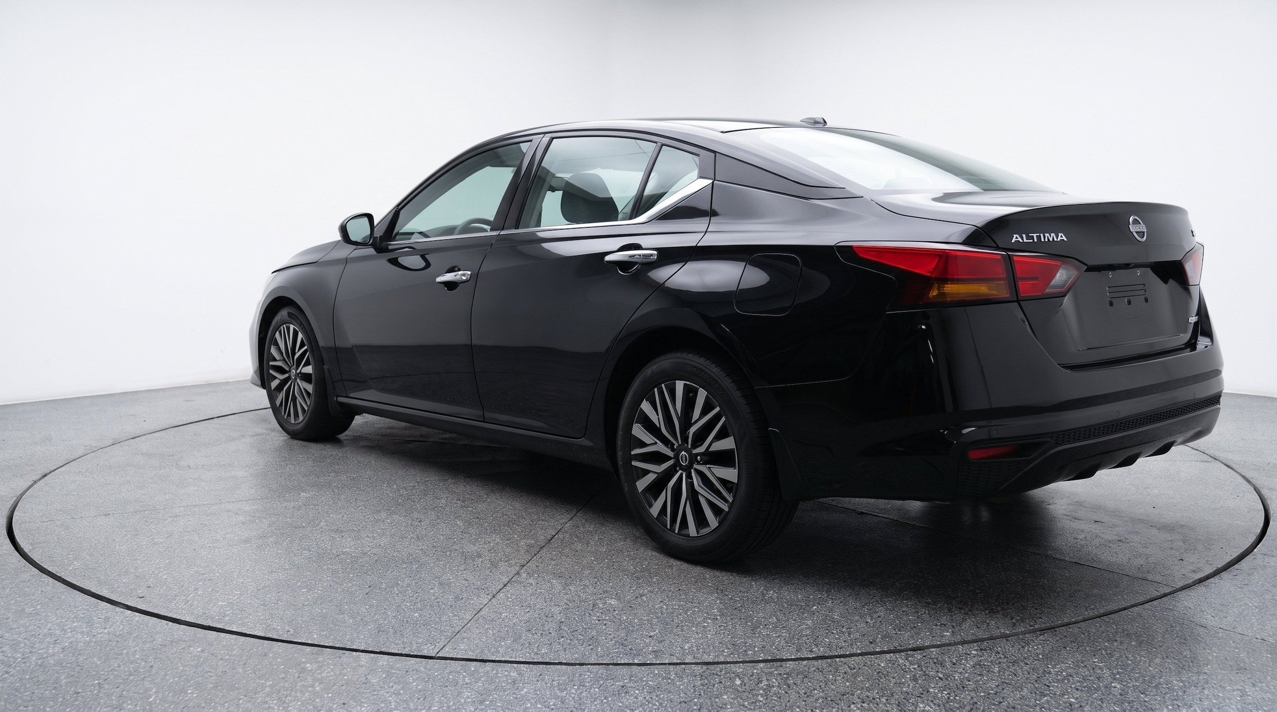 Thumbnail: 2025 Nissan Altima - 6