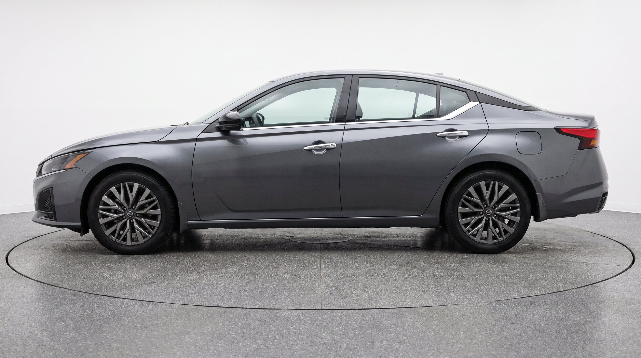 Thumbnail: 2025 Nissan Altima - 5