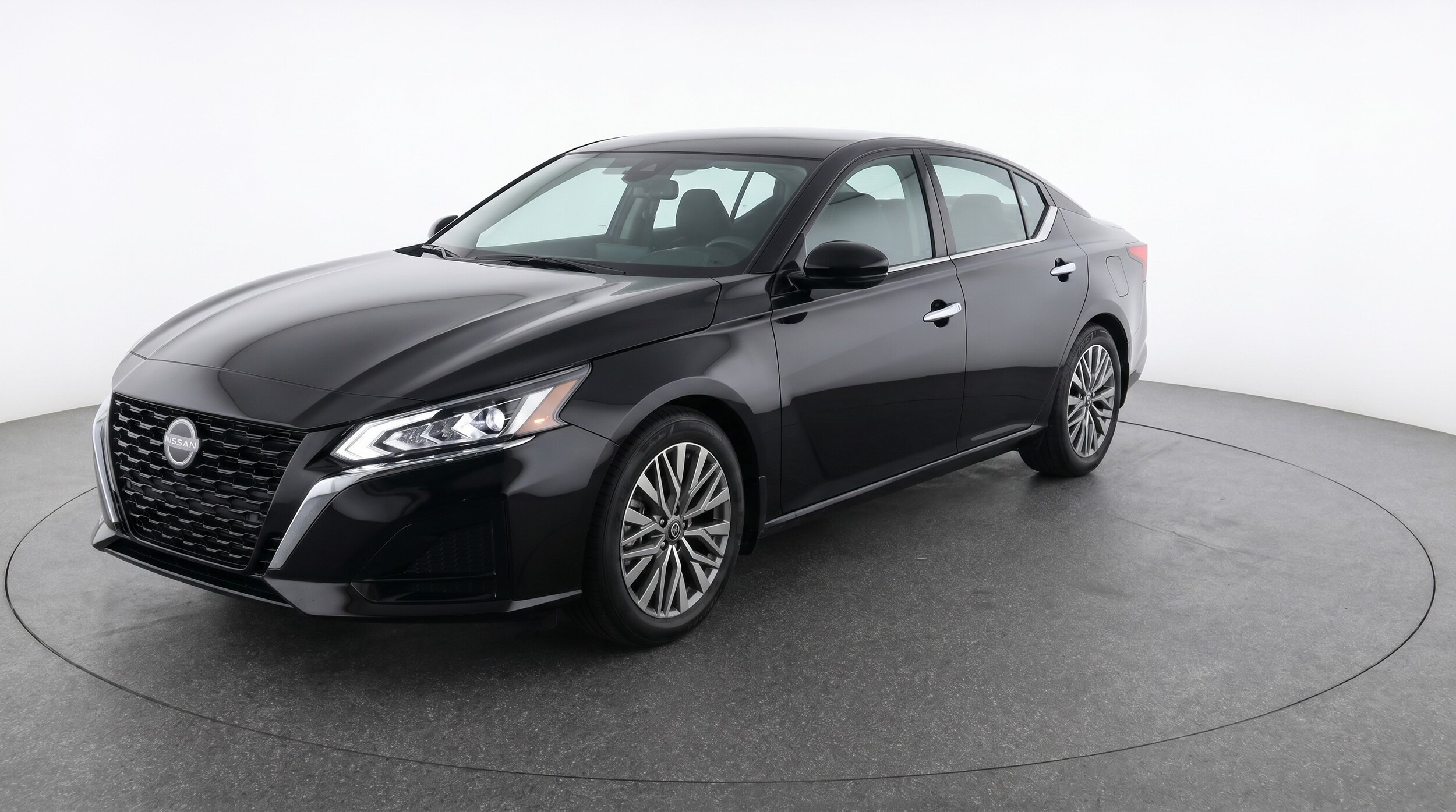 Thumbnail: 2025 Nissan Altima - 3