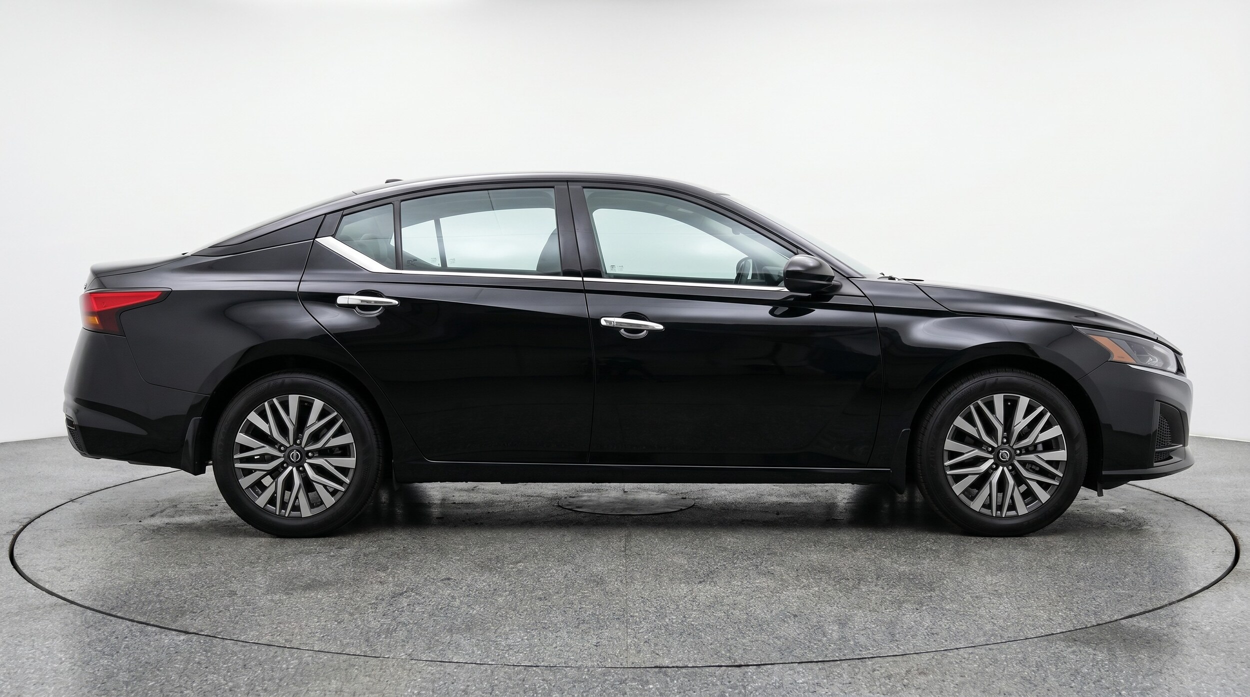 Thumbnail: 2025 Nissan Altima - 8