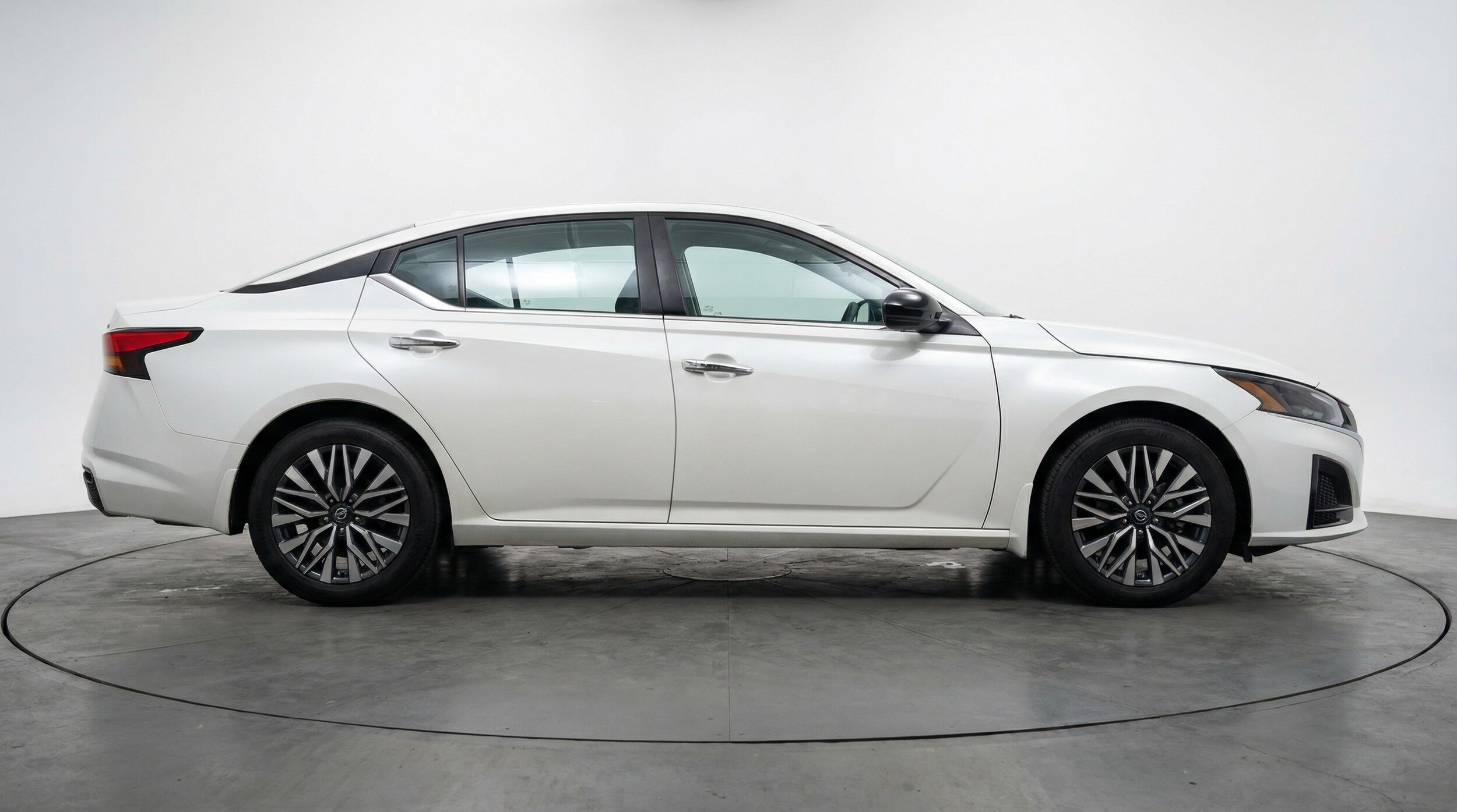 Thumbnail: 2025 Nissan Altima - 8
