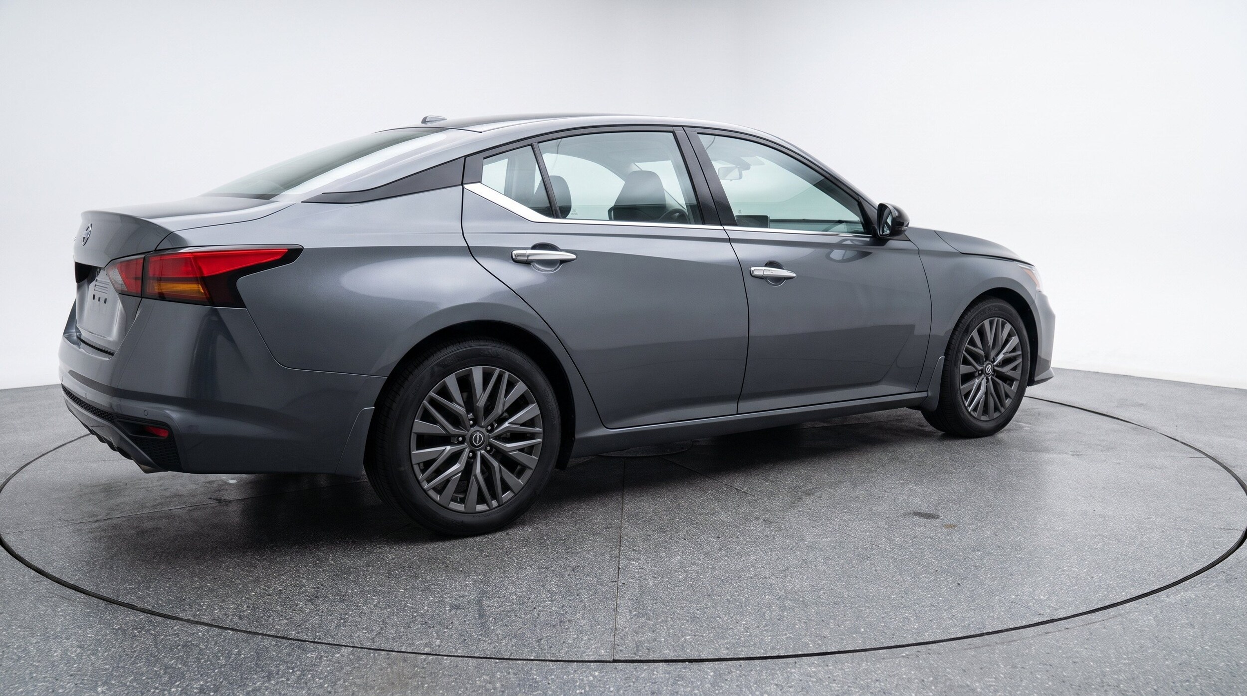 Thumbnail: 2025 Nissan Altima - 9