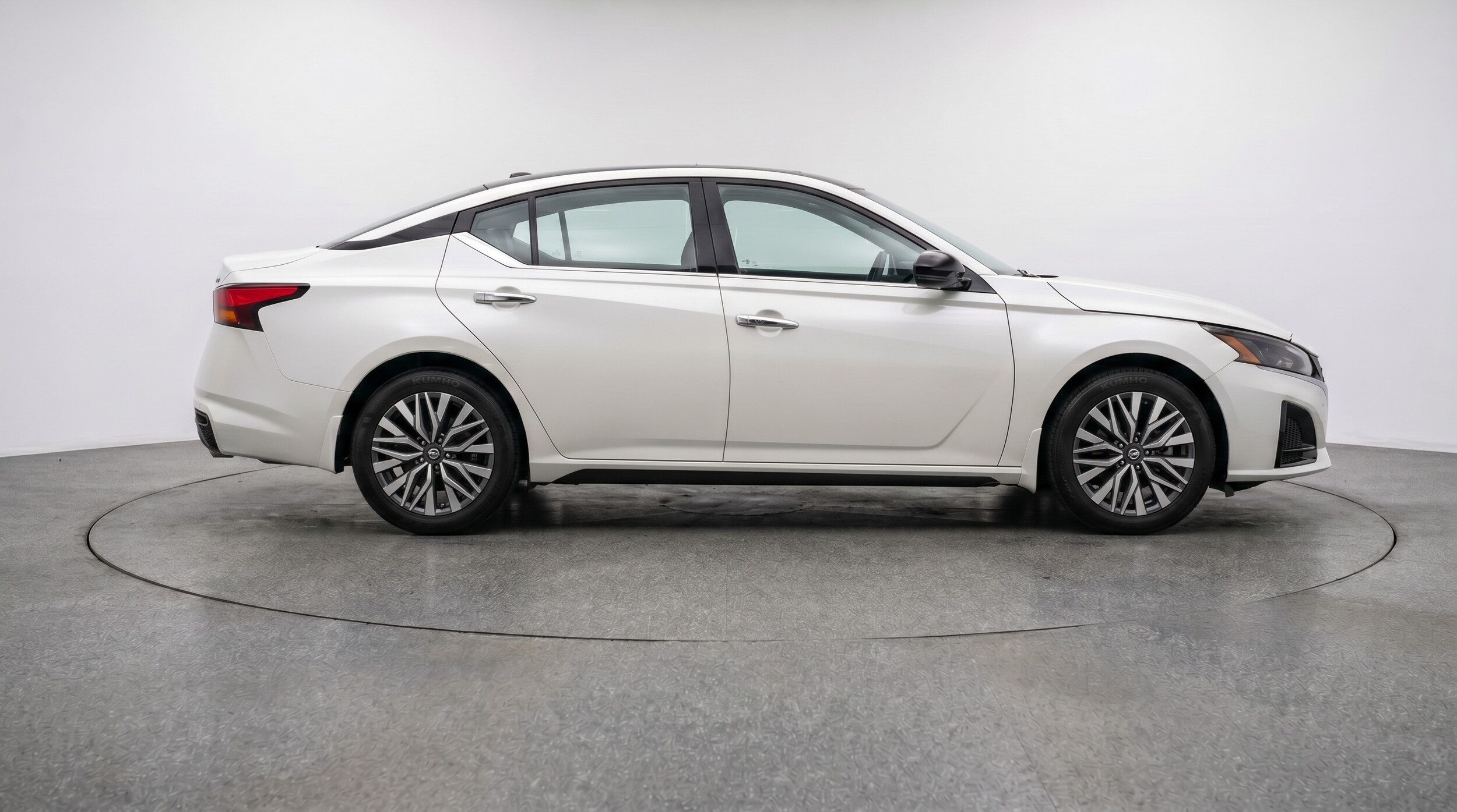 Thumbnail: 2025 Nissan Altima - 8