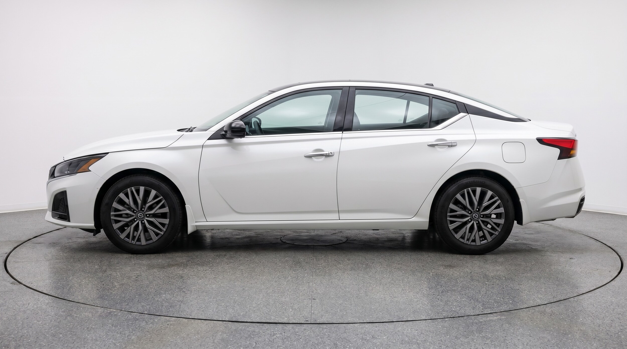 Thumbnail: 2025 Nissan Altima - 4