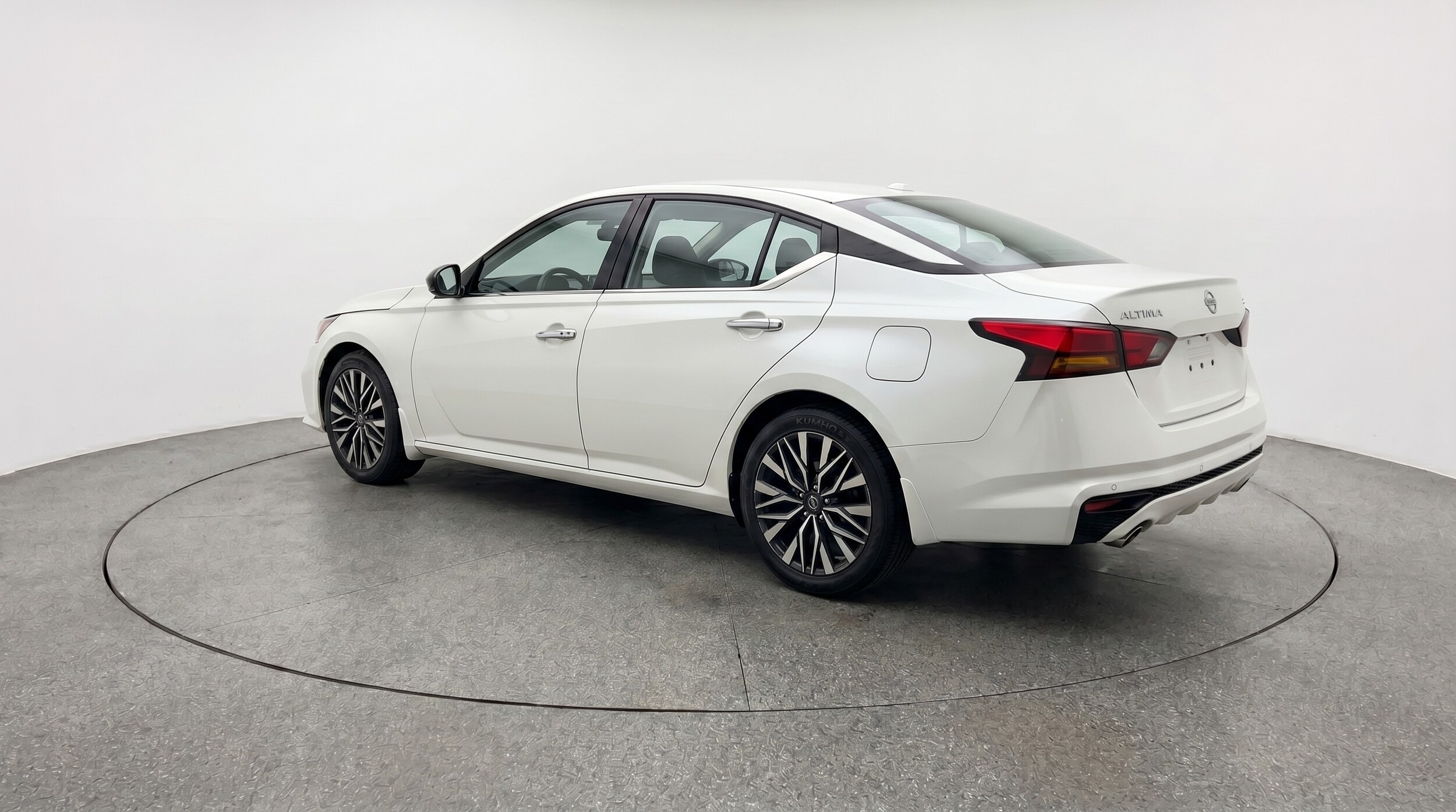 Thumbnail: 2025 Nissan Altima - 5
