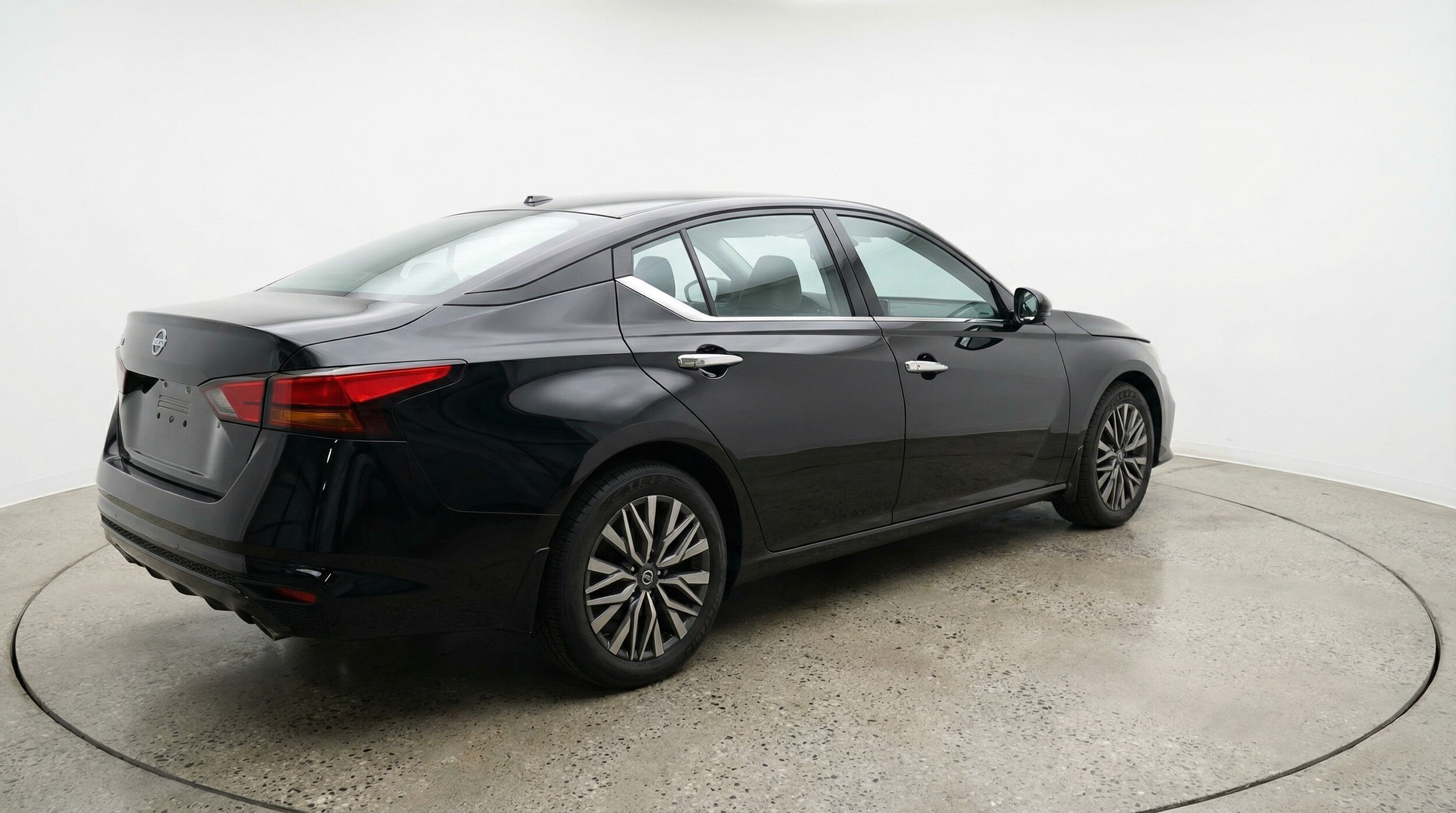 Thumbnail: 2025 Nissan Altima - 7