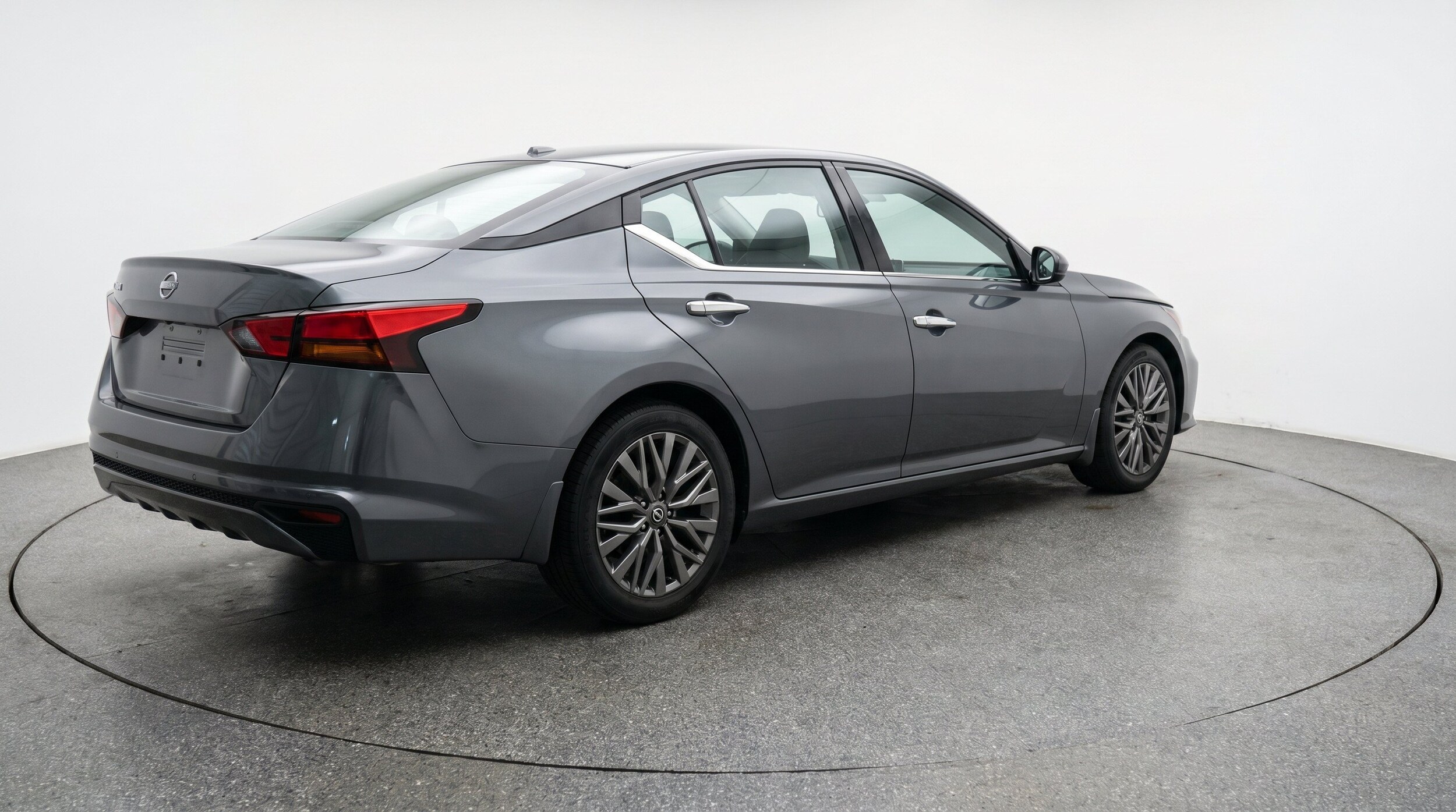 Thumbnail: 2025 Nissan Altima - 9