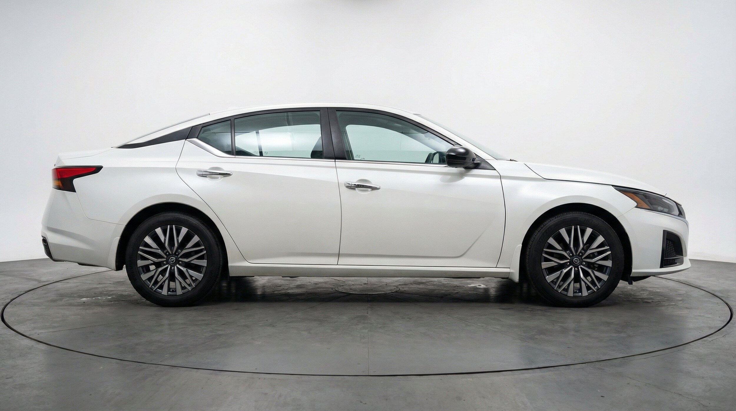 Thumbnail: 2025 Nissan Altima - 11