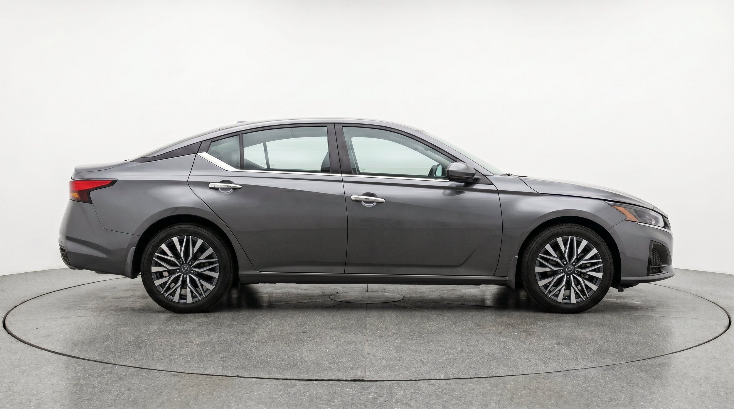 Thumbnail: 2025 Nissan Altima - 10