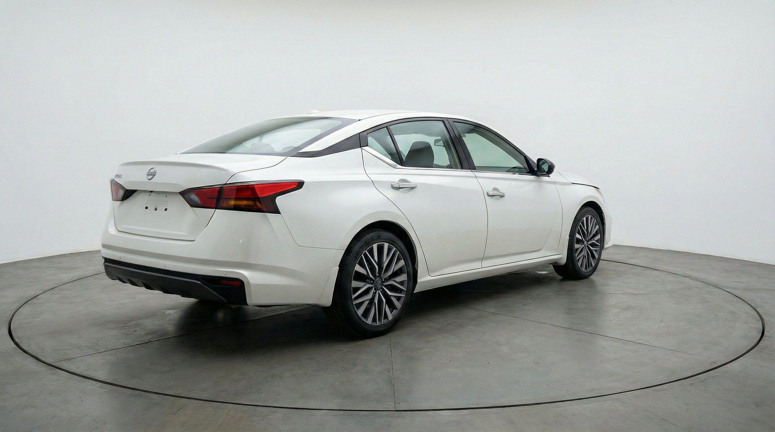 Thumbnail: 2025 Nissan Altima - 9