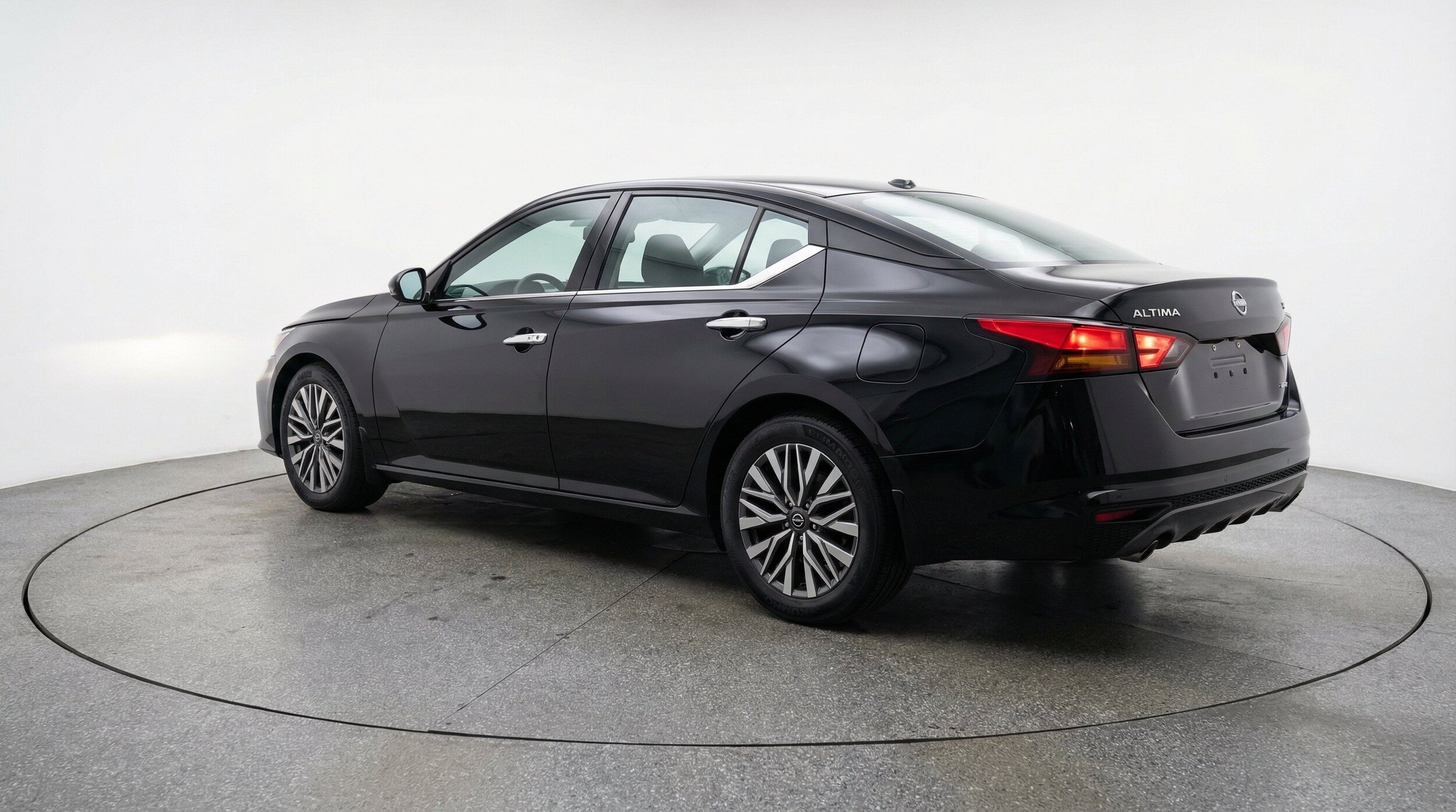 Thumbnail: 2025 Nissan Altima - 6