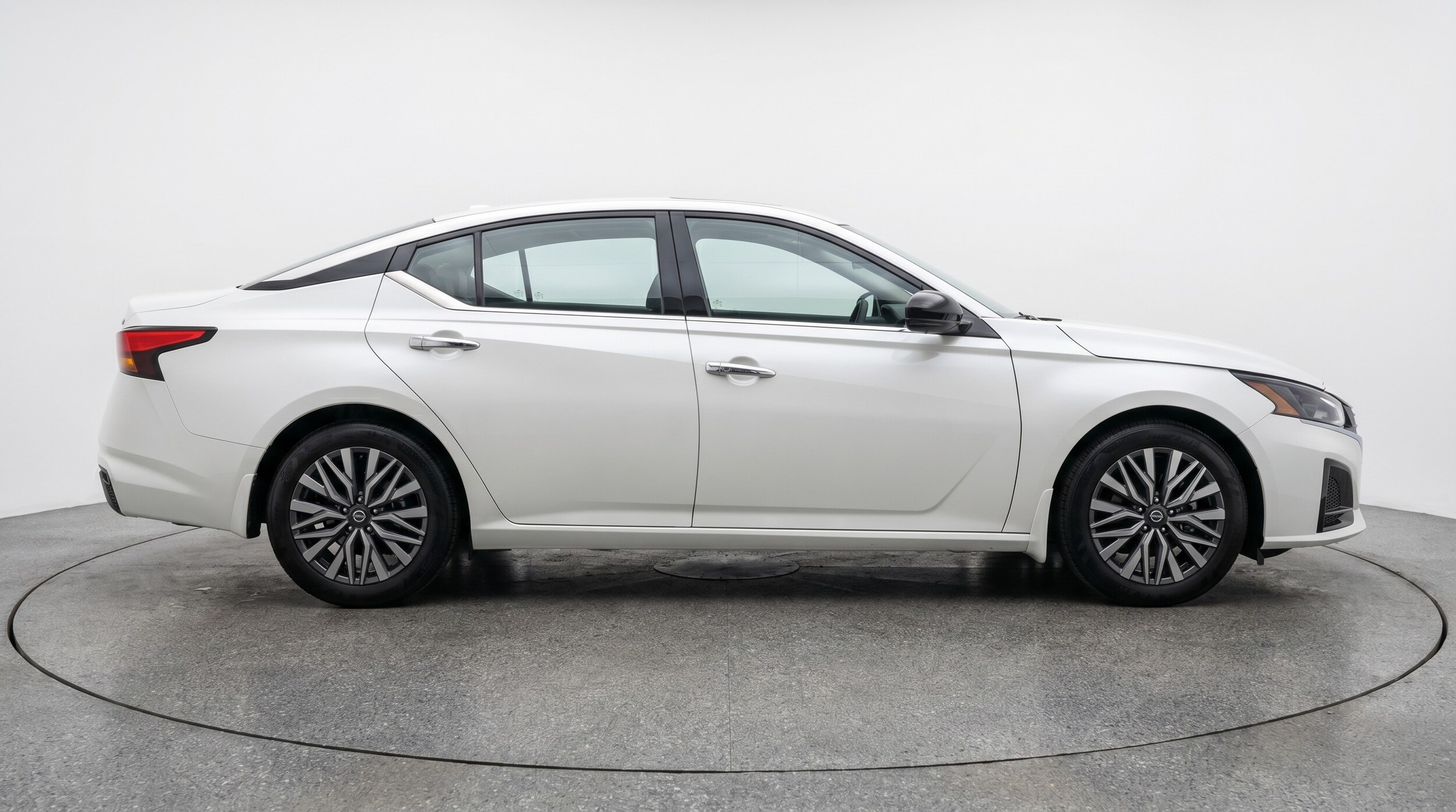 Thumbnail: 2025 Nissan Altima - 8