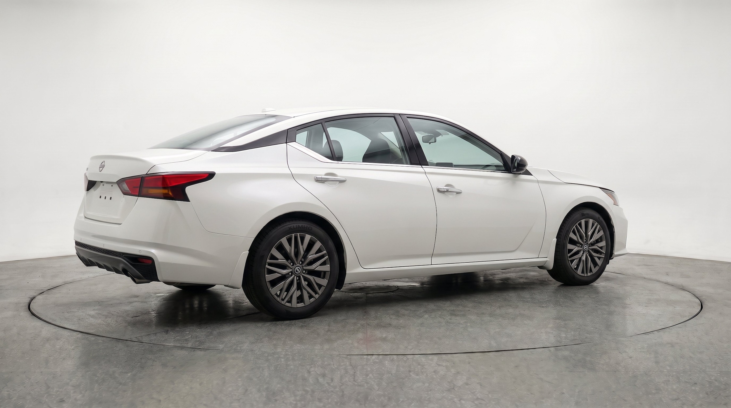 Thumbnail: 2025 Nissan Altima - 9