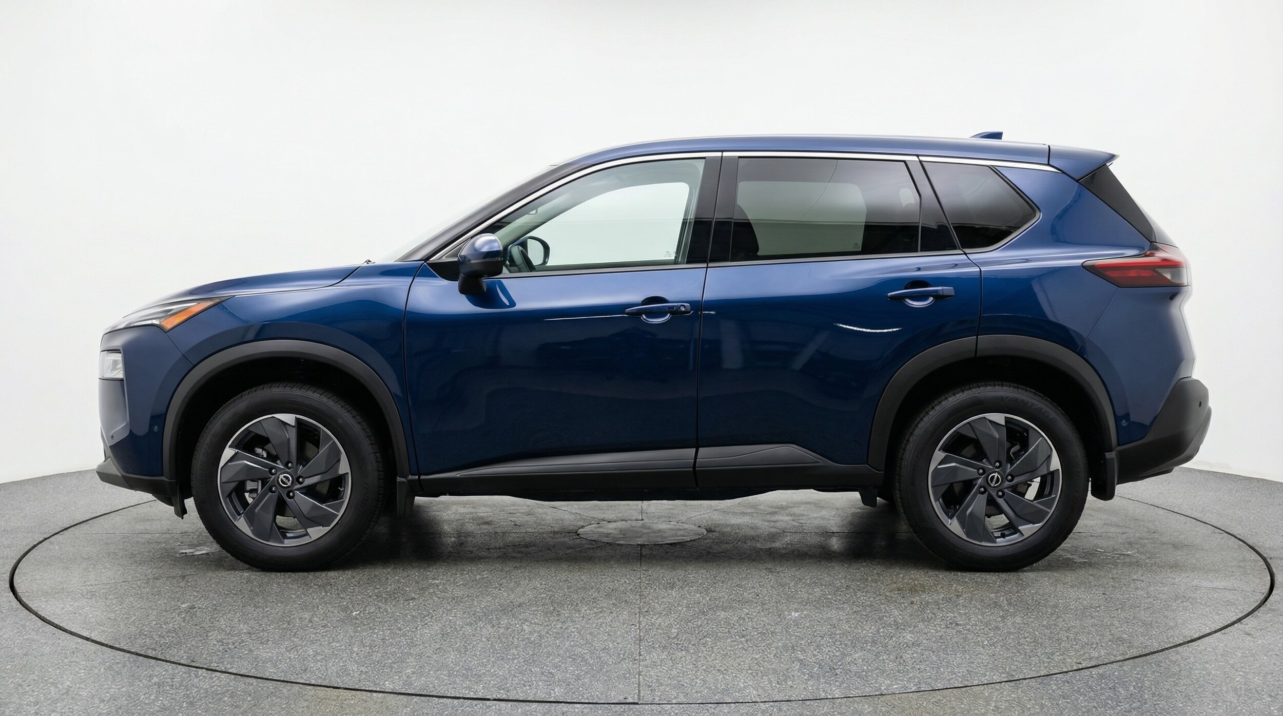 Thumbnail: 2025 Nissan Rogue - 4