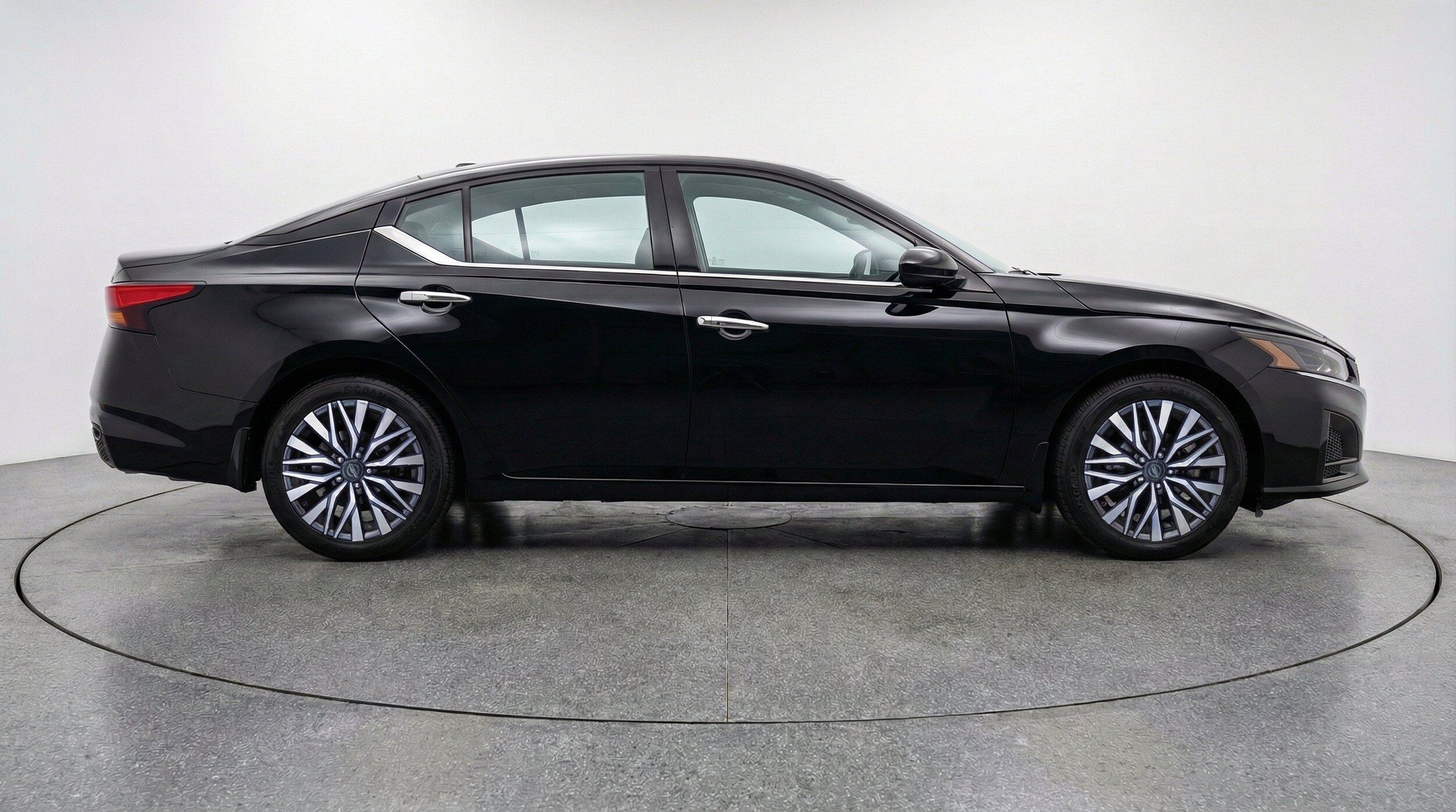 Thumbnail: 2025 Nissan Altima - 11
