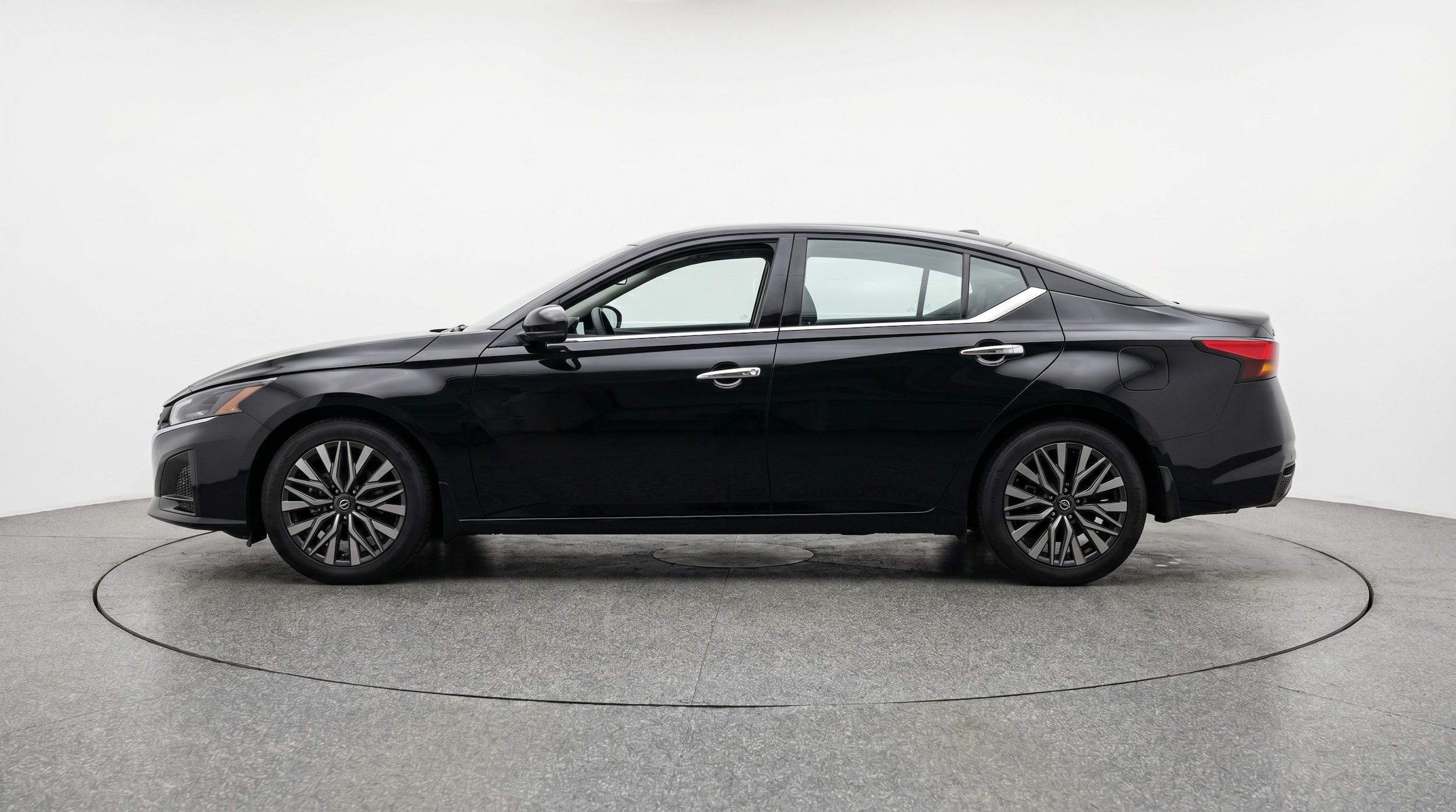 Thumbnail: 2025 Nissan Altima - 4