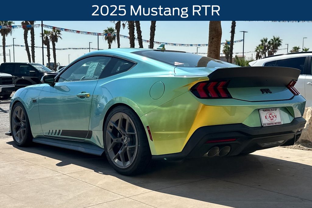 2025 Ford Mustang GT Premium Fastback - Photo 6