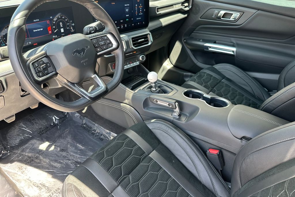 2024 Ford Mustang GT Premium Convertible - Photo 7