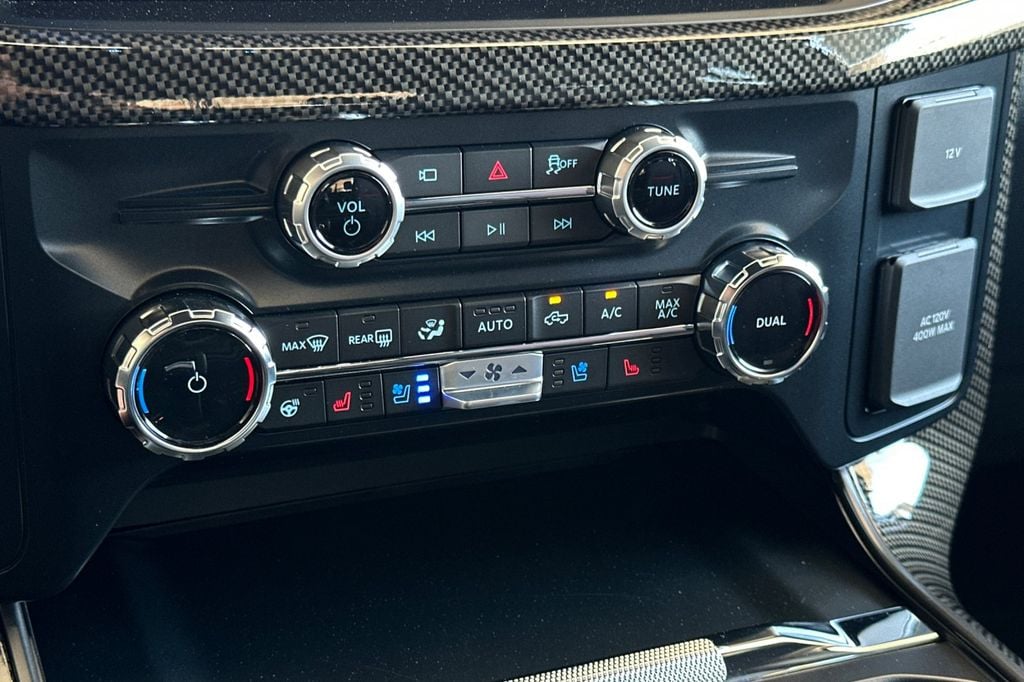 2025 Ford F-150 Lariat - Photo 17