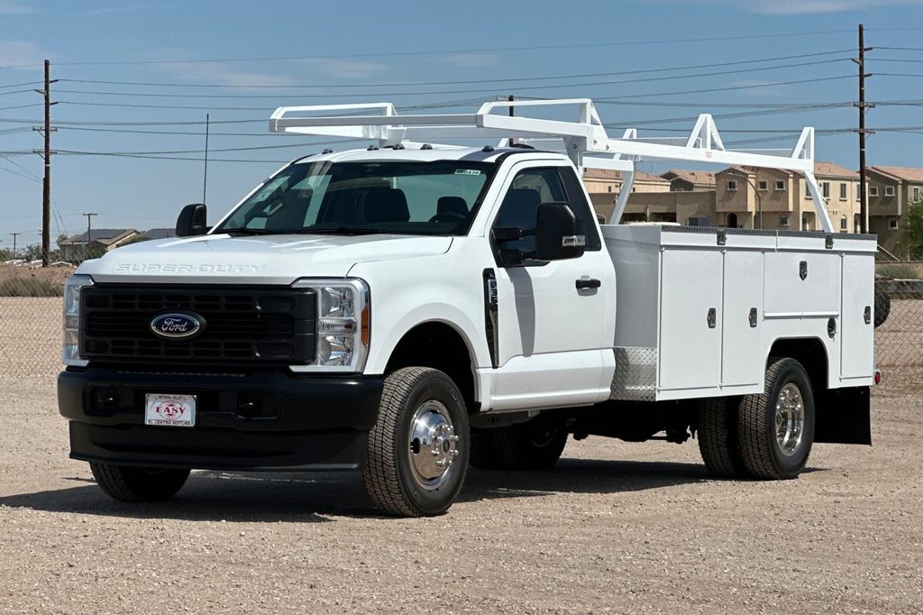 2025 Ford F-350 Super Duty Chassis Cab XL - Photo 8