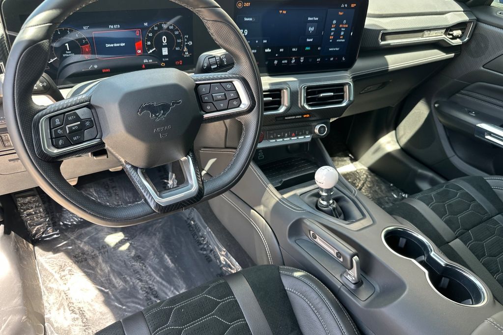 2024 Ford Mustang GT Premium Convertible - Photo 10
