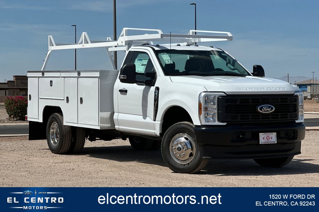 2025 Ford F-350 Super Duty Chassis Cab