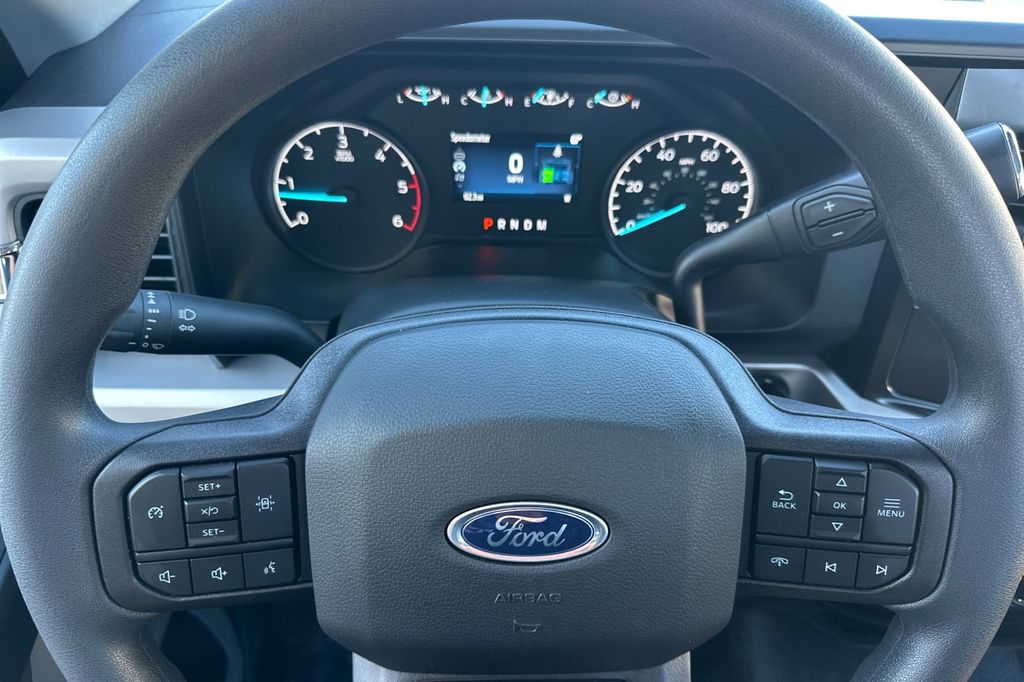 2025 Ford F-350 Super Duty Chassis Cab XLT - Photo 19