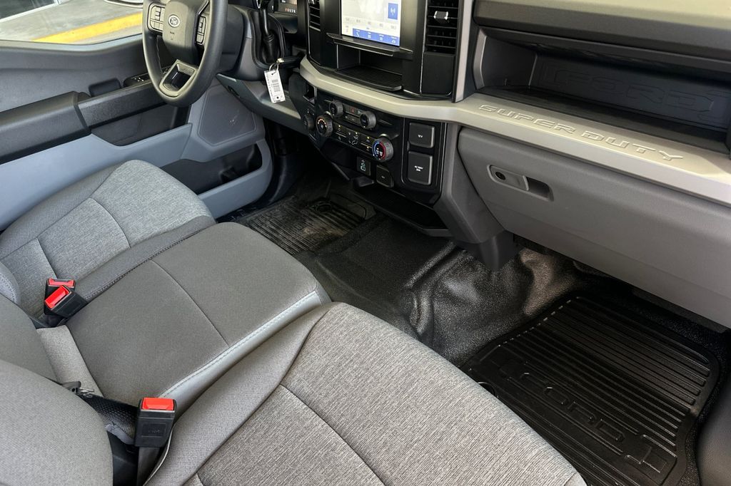 2025 Ford F-550 Super Duty Chassis Cab XL - Photo 12