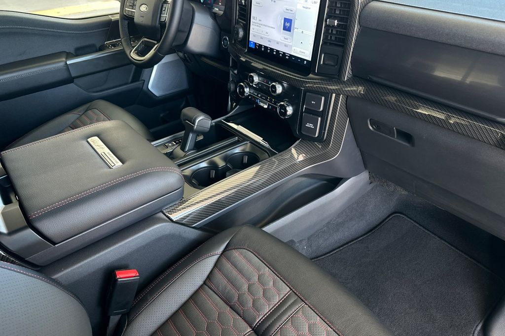 2025 Ford F-150 Lariat - Photo 12