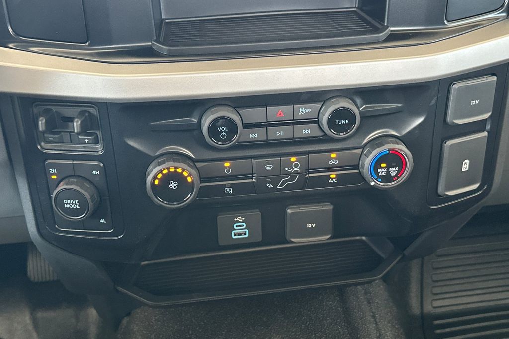 2025 Ford F-350 Super Duty Chassis Cab XL - Photo 17