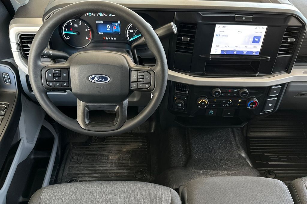 2025 Ford F-550 Super Duty Chassis Cab XL - Photo 11
