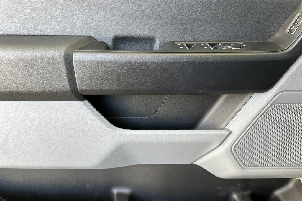 2025 Ford F-550 Super Duty Chassis Cab XL - Photo 8