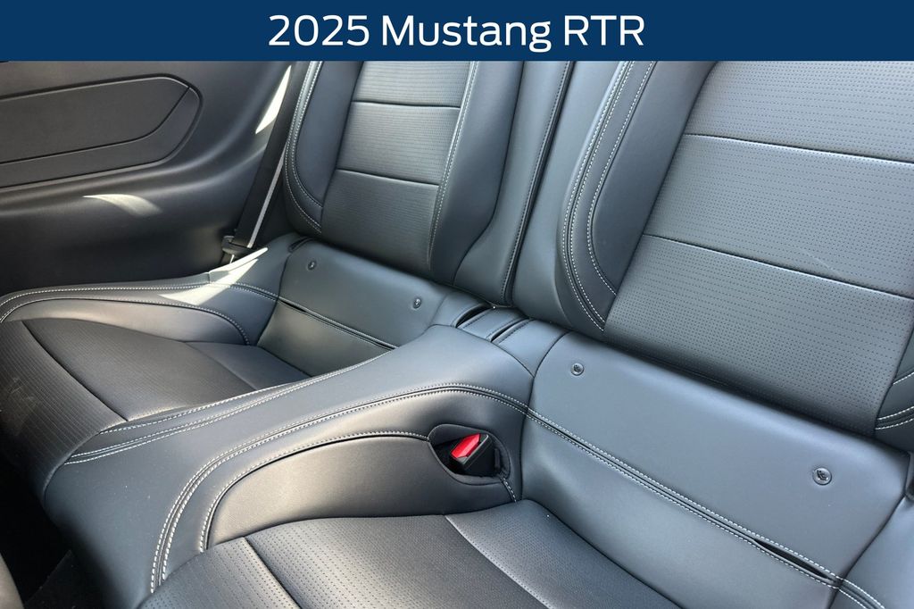 2025 Ford Mustang GT Premium Fastback - Photo 12